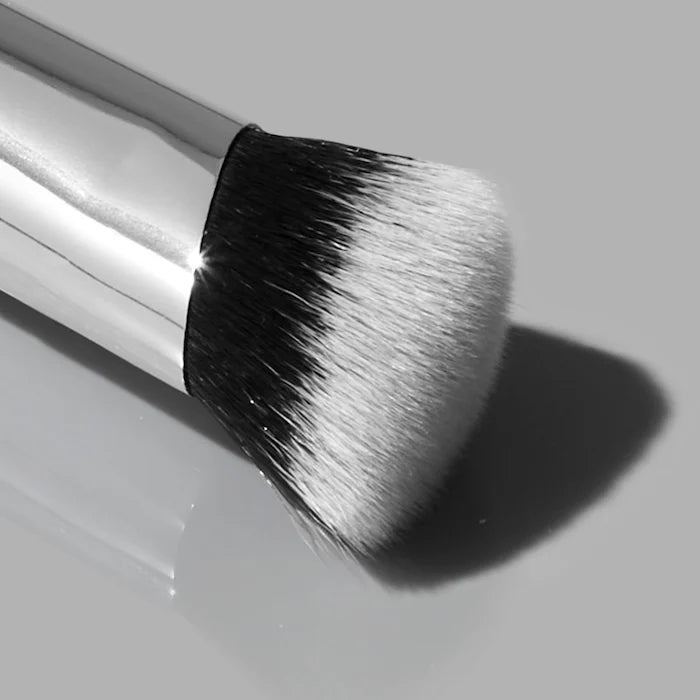 Cruelty-Free Concealer Brush / Haus Labs