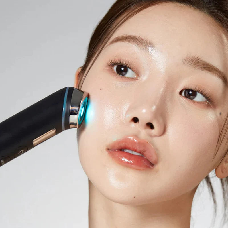 Age-R Skin Booster Pro / Medicube