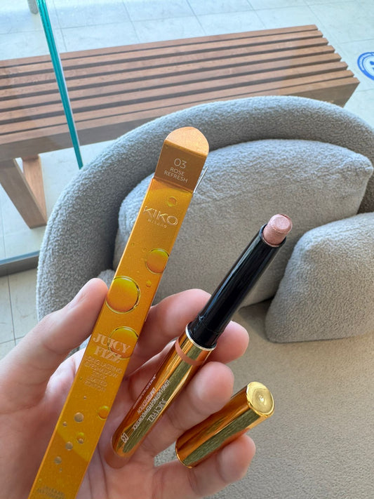 Juicy Fizz Long Lasting Eyeshadow Stick 02 Gold Honey / Kiko Milano