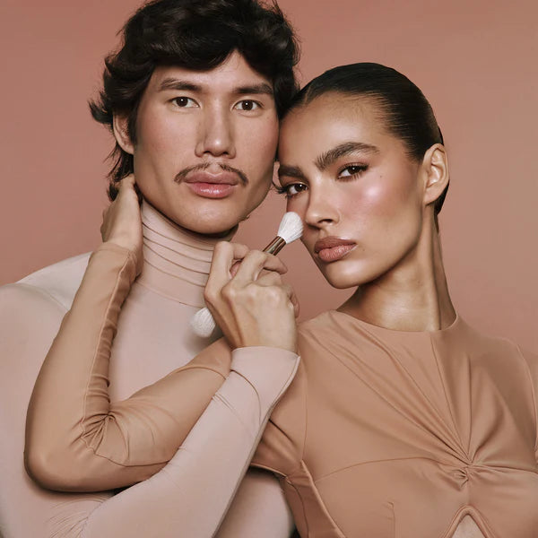 She's Seductive / Patrick Ta