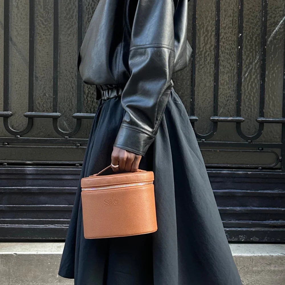 The Vanity Case / Saie